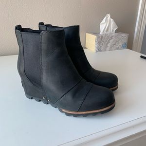 Sorel wedge boot. Black 9